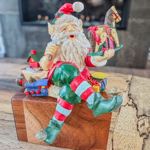 Vintage Christmas Elf Santa Resin Stocking Holder w/ Original Box Whimsy Holiday - Picture 4 of 15